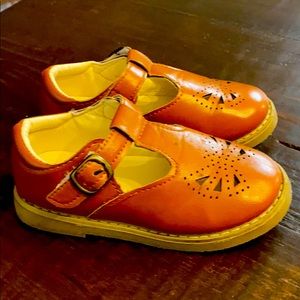 Cognac Mary Janes euro sz 26 (US 9.5)